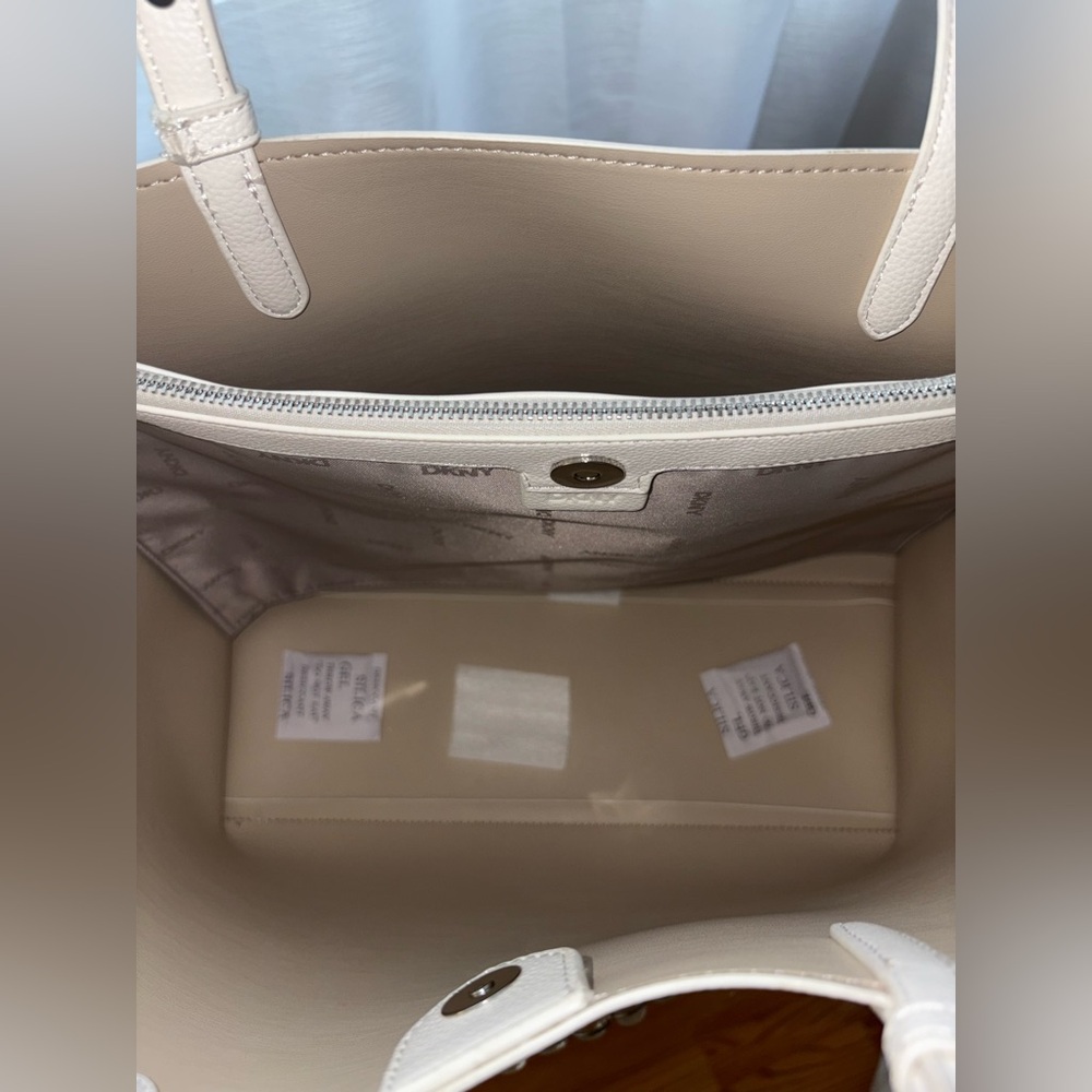 Purity🤍Tote 👜 - Picture 6 of 6